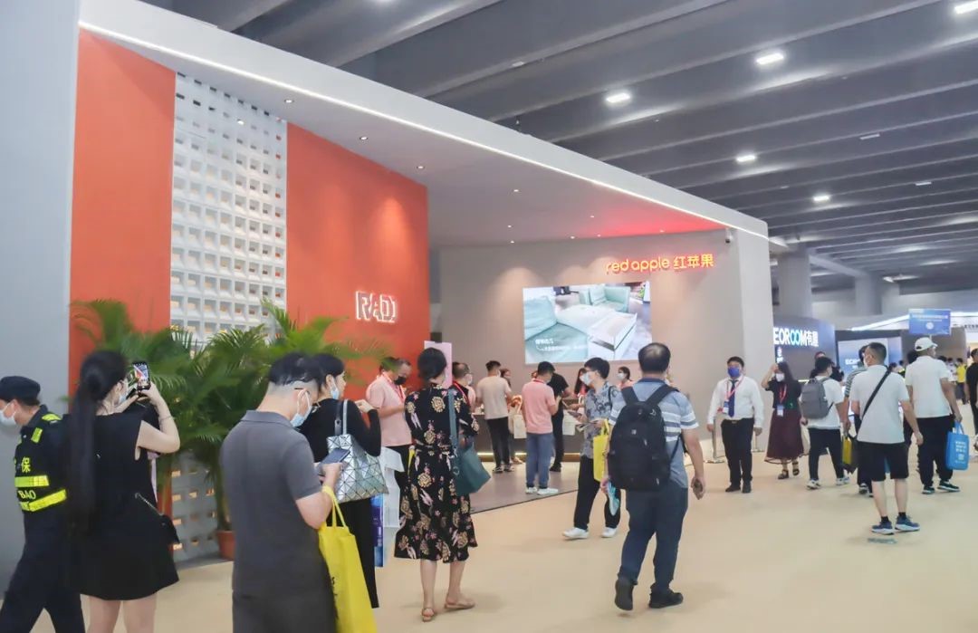 【企业新闻】红苹果登陆广州建博会，RADD高定新品引关注